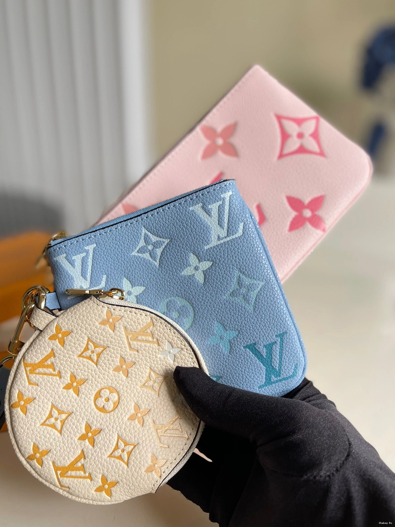 LOUIS POUCH NTRIO VUITTON 0806